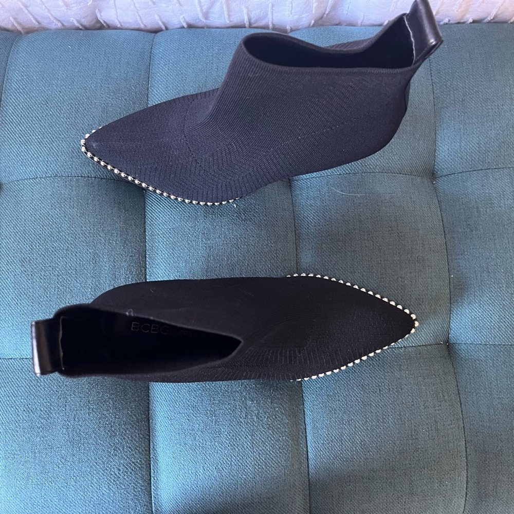 BCBGeneration Black Heels Size 8 NEW never worn - Picture 2 of 5